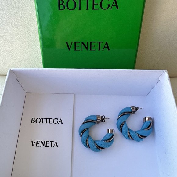 NEW BOTTEGA VENETA Twist Blue Silver-plated Leather Hoop Earrings Round - Picture 3 of 6